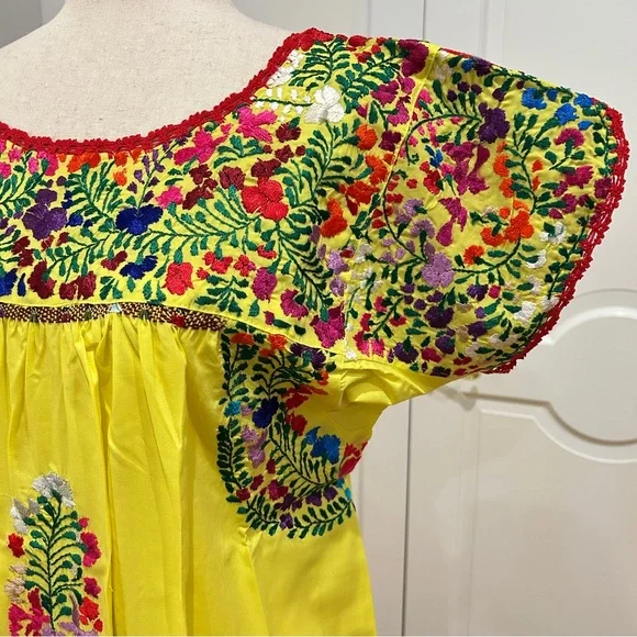 San Antonino Maxi Dress,Oaxaca Mexican dress.Hand Embroidered with Silk Threads. - Picture 5 of 8